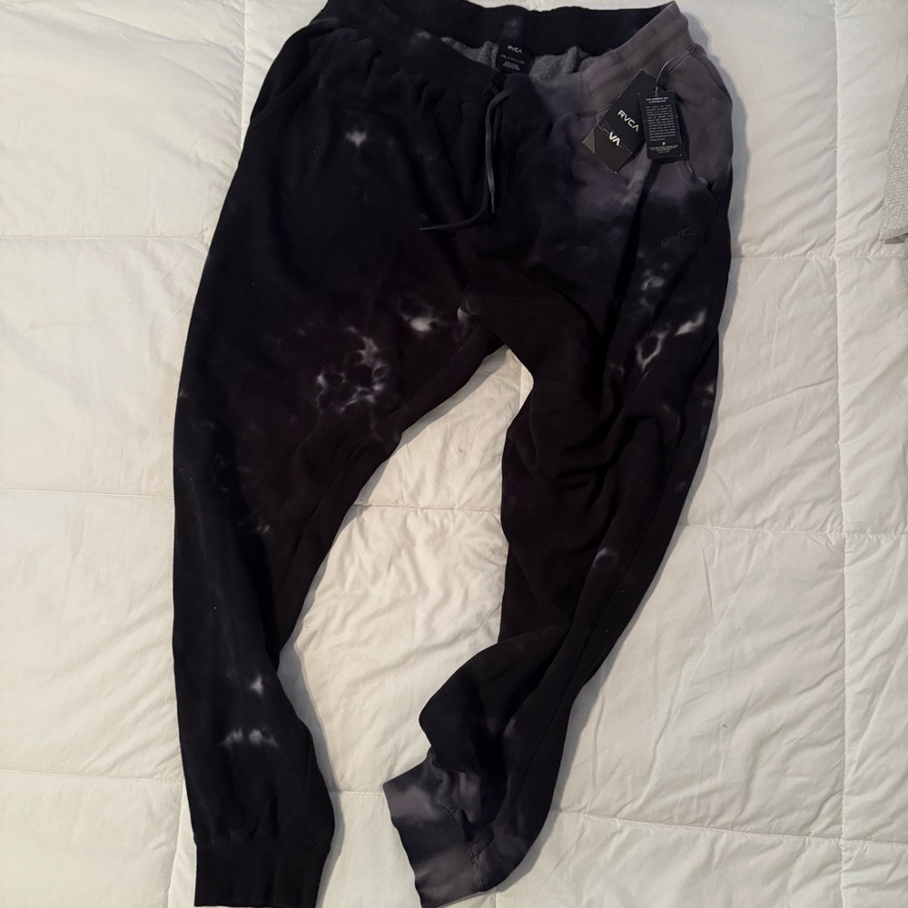 RVCA Black Sweatpants with Tapered Leg and Elastic Waistband Mens XXL NWT